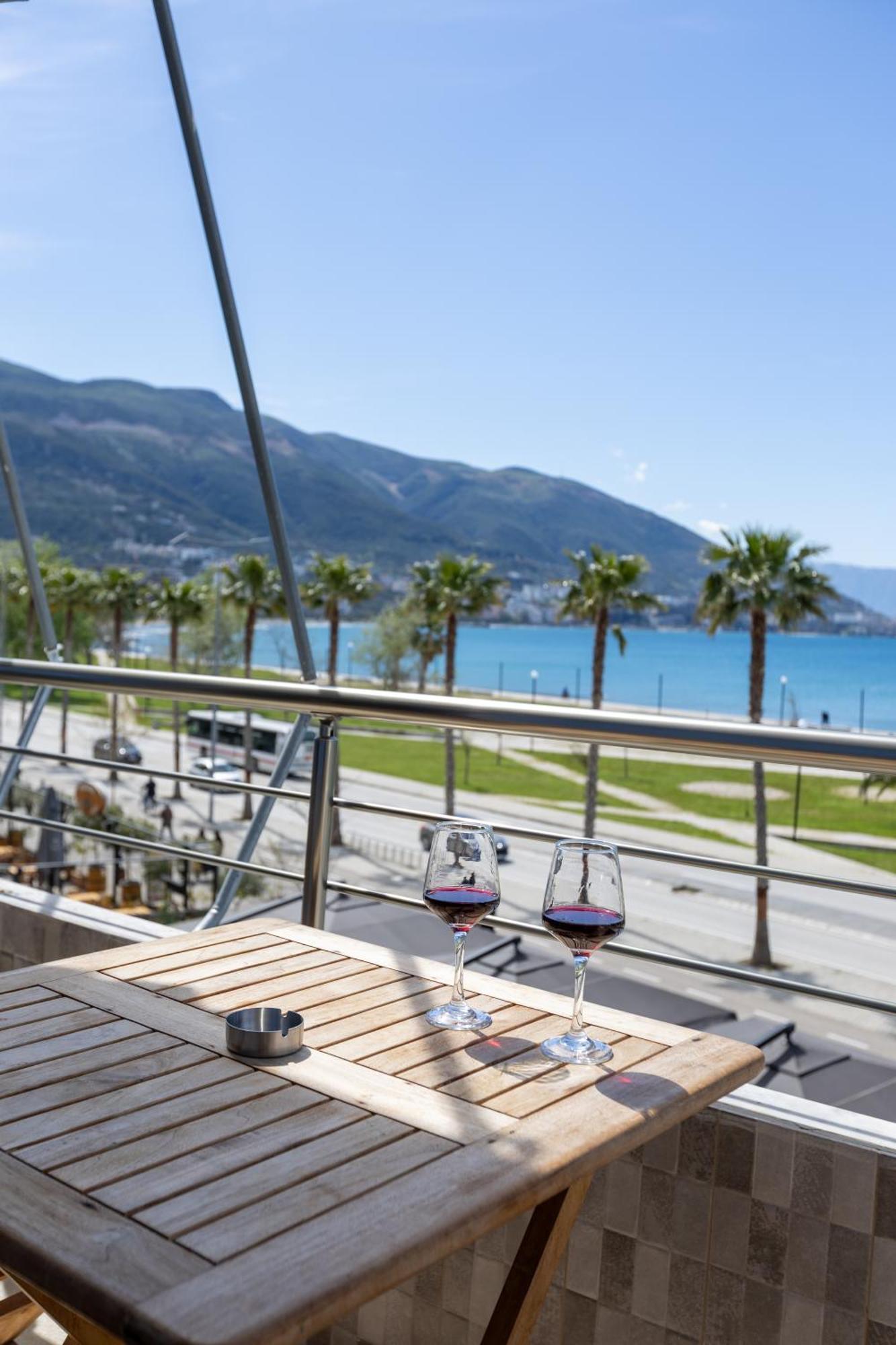 Lungomare apartment Vlorë Exterior foto